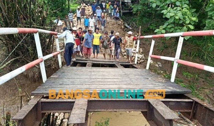 Proyek Rekonstruksi Jembatan di Daleman Sampang Jalan di Tempat, Masyarakat Mulai Khawatir Proyek Rekonstruksi Jembatan di Daleman Sampang Jalan di Tempat, Masyarakat Mulai Khawatir
