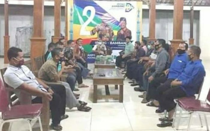 Viral, Sejumlah Kades di Ponorogo Diduga Terlibat Kampanye Paslon 02 Viral, Sejumlah Kades di Ponorogo Diduga Terlibat Kampanye Paslon 02