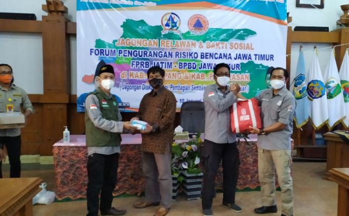 Sekjen FPRB Jawa Timur Kukuhkan Forum Pengurangan Risiko Bencana Kabupaten Pamekasan Sekjen FPRB Jawa Timur Kukuhkan Forum Pengurangan Risiko Bencana Kabupaten Pamekasan