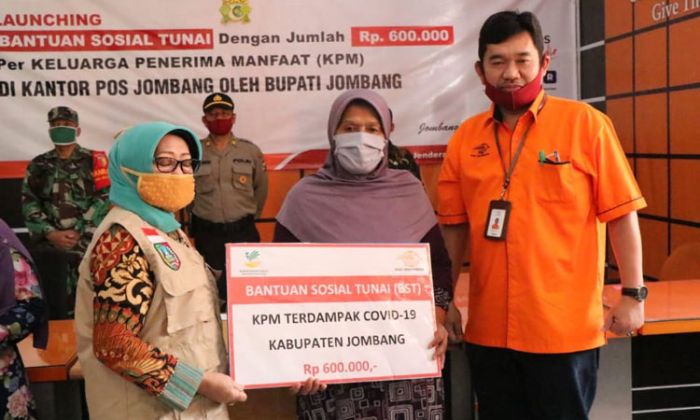 Bupati Jombang Launching BLT Kemensos Bupati Jombang Launching BLT Kemensos