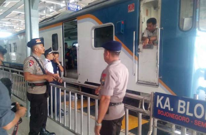 Jelang Mudik Lebaran, Stasiun Bojonegoro Siapkan Dua Kereta Tambahan Jelang Mudik Lebaran, Stasiun Bojonegoro Siapkan Dua Kereta Tambahan