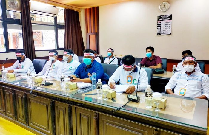 Harga Telur Anjlok di Pasaran Resahkan Peternak Jatim Harga Telur Anjlok di Pasaran Resahkan Peternak Jatim