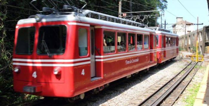PT KAI Segera Bangun Trem di Surabaya PT KAI Segera Bangun Trem di Surabaya