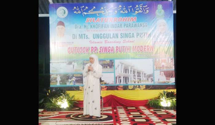 Resmi Calonkan Diri, Khofifah-Emil Safari Politik ke Pesantren Singa Putih Pasuruan Resmi Calonkan Diri, Khofifah-Emil Safari Politik ke Pesantren Singa Putih Pasuruan
