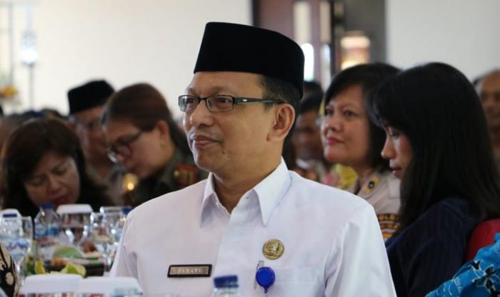 90 Jamaah Umrah Kota Batu Gagal Berangkat 90 Jamaah Umrah Kota Batu Gagal Berangkat