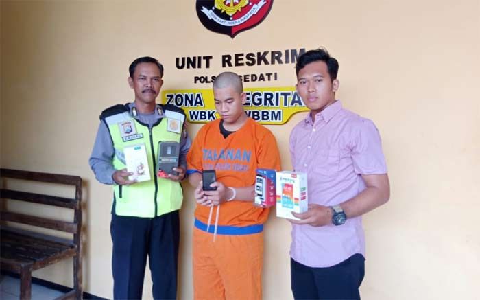 Embat Hp dan Uang Penghuni Asrama, Remaja ini Ditangkap Polisi Embat Hp dan Uang Penghuni Asrama, Remaja ini Ditangkap Polisi