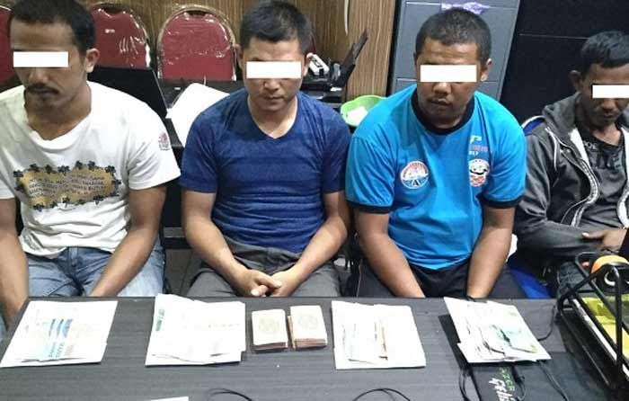 Perangkat Desa di Blitar Tertangkap Basah Jadi Bandar Judi Perangkat Desa di Blitar Tertangkap Basah Jadi Bandar Judi
