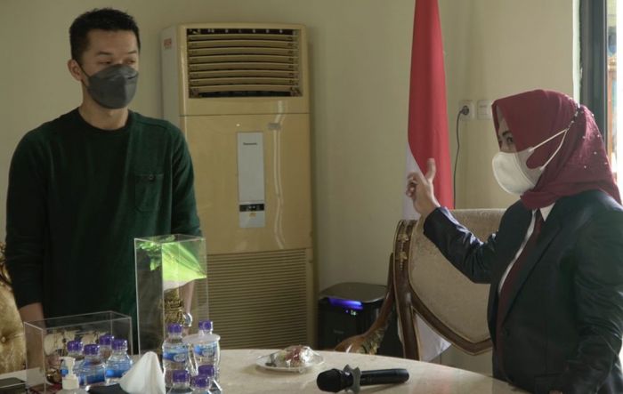 Kunjungi Kota Mojokerto, Taufik Hidayat Terkesan dengan Kekayaan Sejarah Kota Onde-Onde Kunjungi Kota Mojokerto, Taufik Hidayat Terkesan dengan Kekayaan Sejarah Kota Onde-Onde