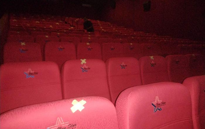 Usai Tutup 7 Bulan, Bioskop Lamongan Plaza Buka Lagi dengan Terapkan Protokol Kesehatan Ketat Usai Tutup 7 Bulan, Bioskop Lamongan Plaza Buka Lagi dengan Terapkan Protokol Kesehatan Ketat