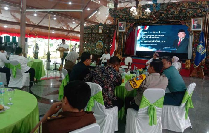 Dialog Tantangan Cipta Kerja 5.0, Plt Bupati Bangkalan: Masih Banyak PR Dialog Tantangan Cipta Kerja 5.0, Plt Bupati Bangkalan: Masih Banyak PR