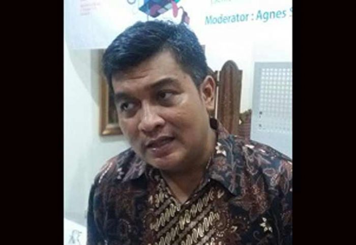 Pengamat: Klaim Didukung Jokowi Memperlihatkan Calon Kurang PeDe Pengamat: Klaim Didukung Jokowi Memperlihatkan Calon Kurang PeDe