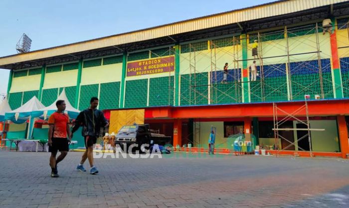 Netizen Ributkan Cat Baru Stadion Letjen H. Soedirman, Ini Penjelasan Kadis PU Cipta Karya Netizen Ributkan Cat Baru Stadion Letjen H. Soedirman, Ini Penjelasan Kadis PU Cipta Karya