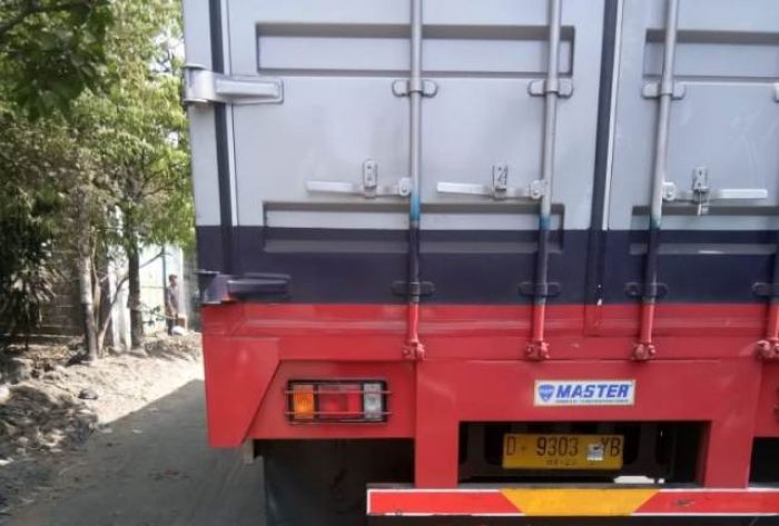 Selip, Pengendara Motor Dilindas Truk hingga Tewas di Jalan Raya Kletek Selip, Pengendara Motor Dilindas Truk hingga Tewas di Jalan Raya Kletek