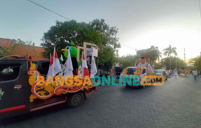 Songsong Pilkada 2024, KPU Gresik Kirab Maskot Cak Rusban Songsong Pilkada 2024, KPU Gresik Kirab Maskot Cak Rusban