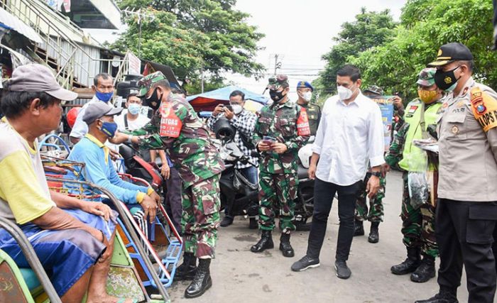 ​Wali Kota Kediri Dampingi Danrem 082/CPYJ Awasi Penegakan Disiplin Prokes Covid-19