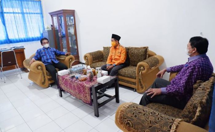 Pemkot Kediri dan Bawaslu Kerja Sama Sosialisasi Pengawasan Pemilu Pemkot Kediri dan Bawaslu Kerja Sama Sosialisasi Pengawasan Pemilu