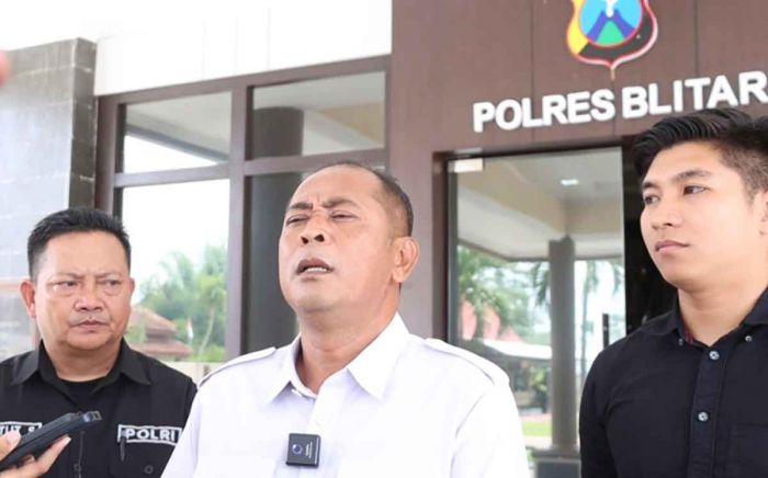 Polisi Buru Suami Pembacok Istri di Blitar Polisi Buru Suami Pembacok Istri di Blitar