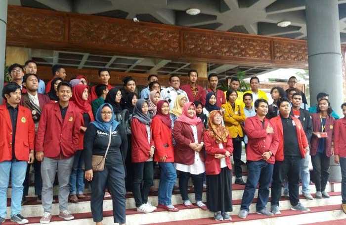 Ikatan Senat Mahasiswa Ekonomi Indonesia Se-Jatim Sampaikan Kegelisahan ke Dewan Ikatan Senat Mahasiswa Ekonomi Indonesia Se-Jatim Sampaikan Kegelisahan ke Dewan