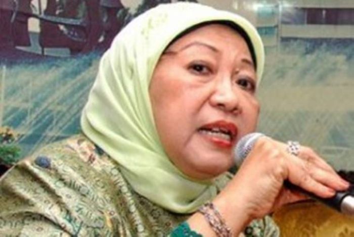 Aktivis IPPNU, Usia 18 Tahun Nyai Lily Wahid Diusulkan Subchan ZE Jadi DPR Aktivis IPPNU, Usia 18 Tahun Nyai Lily Wahid Diusulkan Subchan ZE Jadi DPR