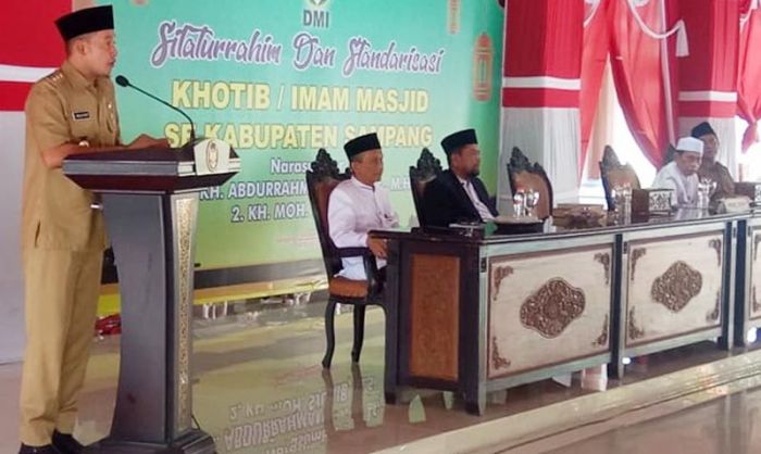 Pemprov Jatim Gaji Imam Masjid Rp 2 Juta per Tahun