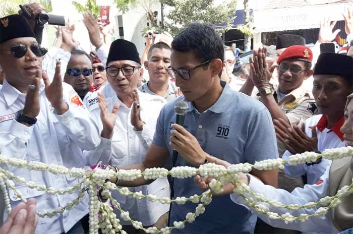 Sandiaga Uno Resmikan Roemah Djoeang di Lamongan Sandiaga Uno Resmikan Roemah Djoeang di Lamongan