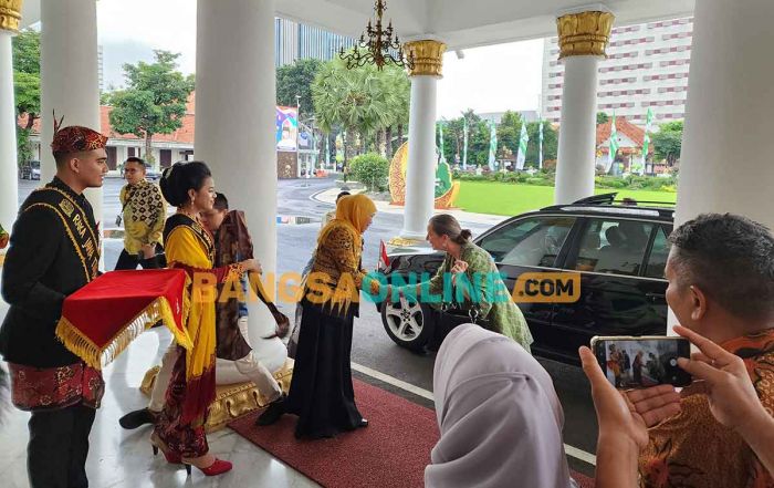 Gandeng Belanda, Gubernur Khofifah Kembangkan Wisata Air Gandeng Belanda, Gubernur Khofifah Kembangkan Wisata Air