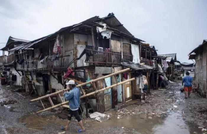 Angka Kemiskinan: Jatim 9,50%, Jateng 9,48%, Jabar 7,02%, dan DKI 4,28% Angka Kemiskinan: Jatim 9,50%, Jateng 9,48%, Jabar 7,02%, dan DKI 4,28%