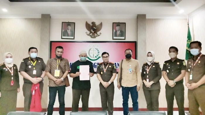 Kejari Nganjuk Lakukan Restorative Justice Kasus Penganiayaan Rekan Kerja, ini Pertimbangannya Kejari Nganjuk Lakukan Restorative Justice Kasus Penganiayaan Rekan Kerja, ini Pertimbangannya