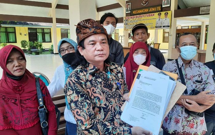 Polemik Kepemilikan Lahan Pantai Semilir Tuban Berlanjut, Ahli Waris Bakal Tempuh Langkah Hukum Polemik Kepemilikan Lahan Pantai Semilir Tuban Berlanjut, Ahli Waris Bakal Tempuh Langkah Hukum