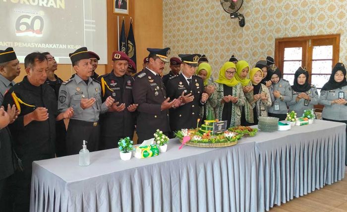 Upacara dan Tasyakuran Tandai Puncak HBP ke-60 di Rutan Magetan Upacara dan Tasyakuran Tandai Puncak HBP ke-60 di Rutan Magetan