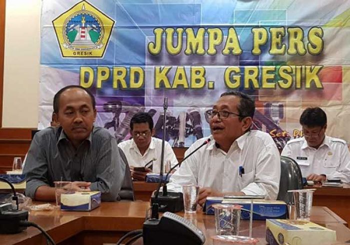 DPRD Gresik Sepakat Tak Banyak Buat Perda DPRD Gresik Sepakat Tak Banyak Buat Perda