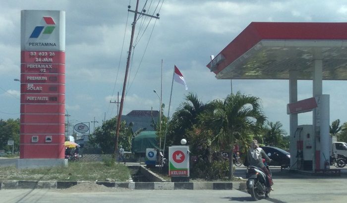 SPBU Layani Penjualan BBM Bersubsidi ke Pengepul, Pertamina Diminta Bertindak Tegas SPBU Layani Penjualan BBM Bersubsidi ke Pengepul, Pertamina Diminta Bertindak Tegas