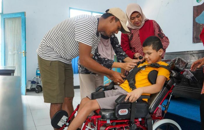 Tindak Lanjuti Instruksi Bupati Kediri, Dinsos Salurkan Bantuan Bagi Penyandang Disabilitas Tindak Lanjuti Instruksi Bupati Kediri, Dinsos Salurkan Bantuan Bagi Penyandang Disabilitas
