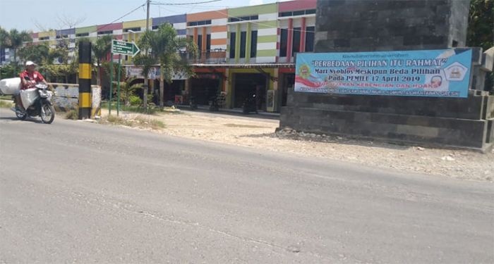 Turut Sukseskan Pemilu, KWG dan BMT Mandiri Pasang 50 Spanduk Imbauan Nyoblos Turut Sukseskan Pemilu, KWG dan BMT Mandiri Pasang 50 Spanduk Imbauan Nyoblos