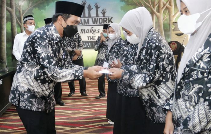 Wakil Wali Kota Pasuruan Lepas 39 Kafilah MTQ XXIX Jatim Wakil Wali Kota Pasuruan Lepas 39 Kafilah MTQ XXIX Jatim