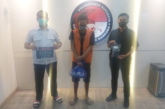 Simpan 5 Poket Sabu, Tukang Potong Ayam di Surabaya Ditangkap Polisi Simpan 5 Poket Sabu, Tukang Potong Ayam di Surabaya Ditangkap Polisi
