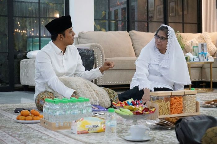 Pj Wali Kota Kediri Sowan ke Gus Kautsar, Silaturahmi Sekaligus Pamitan Pj Wali Kota Kediri Sowan ke Gus Kautsar, Silaturahmi Sekaligus Pamitan