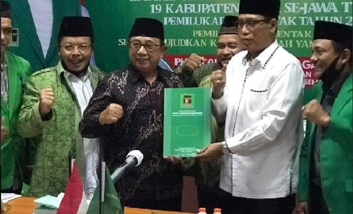 Paslon RIDO Borong 6 Rekomendasi Parpol di Pilbup Blitar 2020 Paslon RIDO Borong 6 Rekomendasi Parpol di Pilbup Blitar 2020
