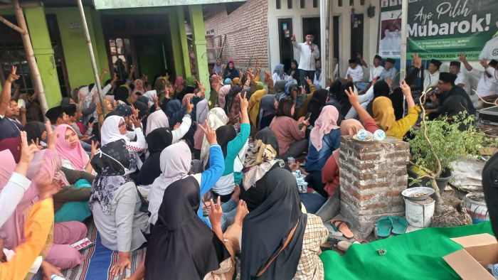 Paslon Mubarok Komitmen untuk Wujudkan Pemerintahan yang Bersih dari KKN Paslon Mubarok Komitmen untuk Wujudkan Pemerintahan yang Bersih dari KKN