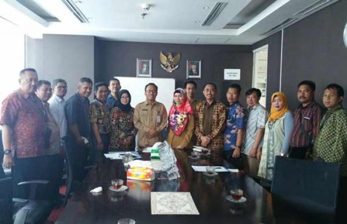 Hasil Konsultasi Depdagri, Pemkab Gresik Bisa Bantu Lembaga SMA Hasil Konsultasi Depdagri, Pemkab Gresik Bisa Bantu Lembaga SMA
