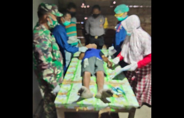 Warga Karangjati Ngawi Gantung Diri di Kandang kambing Warga Karangjati Ngawi Gantung Diri di Kandang kambing