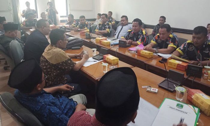 Ijazah Pesantren Cakades Ditolak, GMBI Wadul ke DPRD Pasuruan Ijazah Pesantren Cakades Ditolak, GMBI Wadul ke DPRD Pasuruan