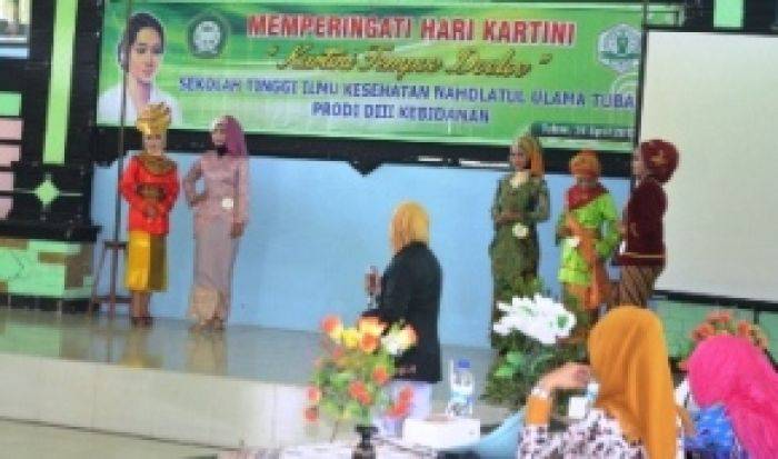 Peringati Hari Kartini, Calon Bidan di Tuban Peringati Hari Kartini, Calon Bidan di Tuban