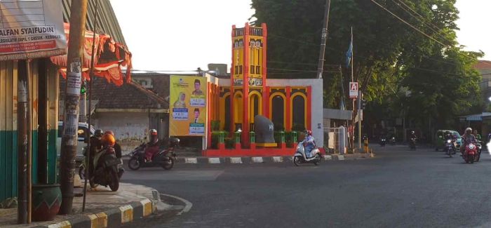 Bacaleg Golkar Gresik Tebar Ribuan Baliho untuk Gaet Pemilih di Pemilu 2024 Bacaleg Golkar Gresik Tebar Ribuan Baliho untuk Gaet Pemilih di Pemilu 2024