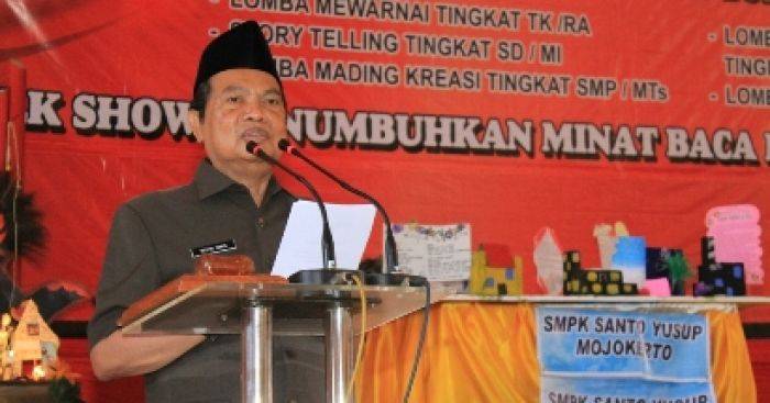 Walikota Mojokerto Galakkan Gemar Membaca Walikota Mojokerto Galakkan Gemar Membaca