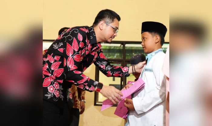 Wakil Wali Kota Pasuruan Berikan Bantuan Kepada Anak Yatim, Dhuafa, dan Lansia Terlantar Wakil Wali Kota Pasuruan Berikan Bantuan Kepada Anak Yatim, Dhuafa, dan Lansia Terlantar