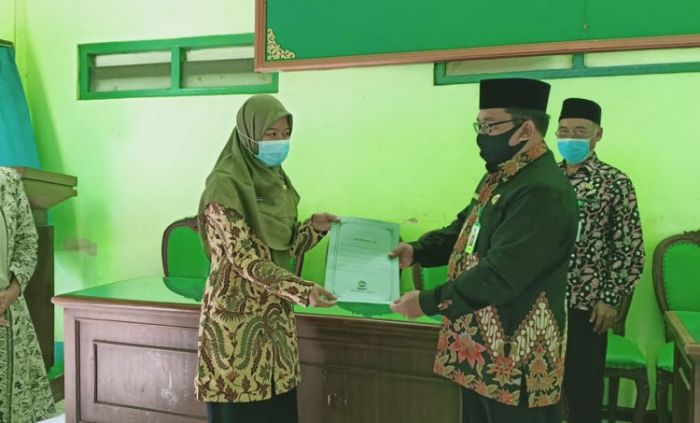 19 CPNS di Lingkungan Kemenag Tuban Terima SK