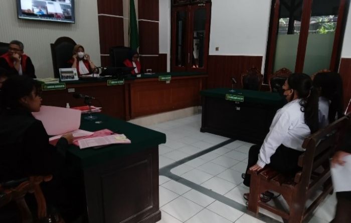 3 Terdakwa Investasi Bodong CV Cuan Grup Dengarkan Dakwaan JPU di PN Surabaya 3 Terdakwa Investasi Bodong CV Cuan Grup Dengarkan Dakwaan JPU di PN Surabaya