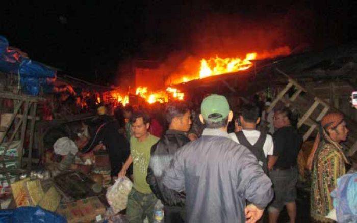 Kebakaran di Karangbanyu Ngawi, Rumah Nenek Waginem Ludes Kebakaran di Karangbanyu Ngawi, Rumah Nenek Waginem Ludes