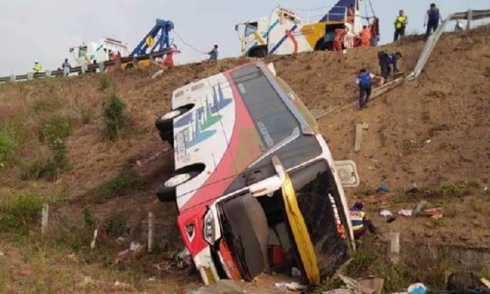 Bus Kramat Jati Kecelakaan di Tol Sumo Wringinanom, 3 Korban Tewas, 28 Luka-luka